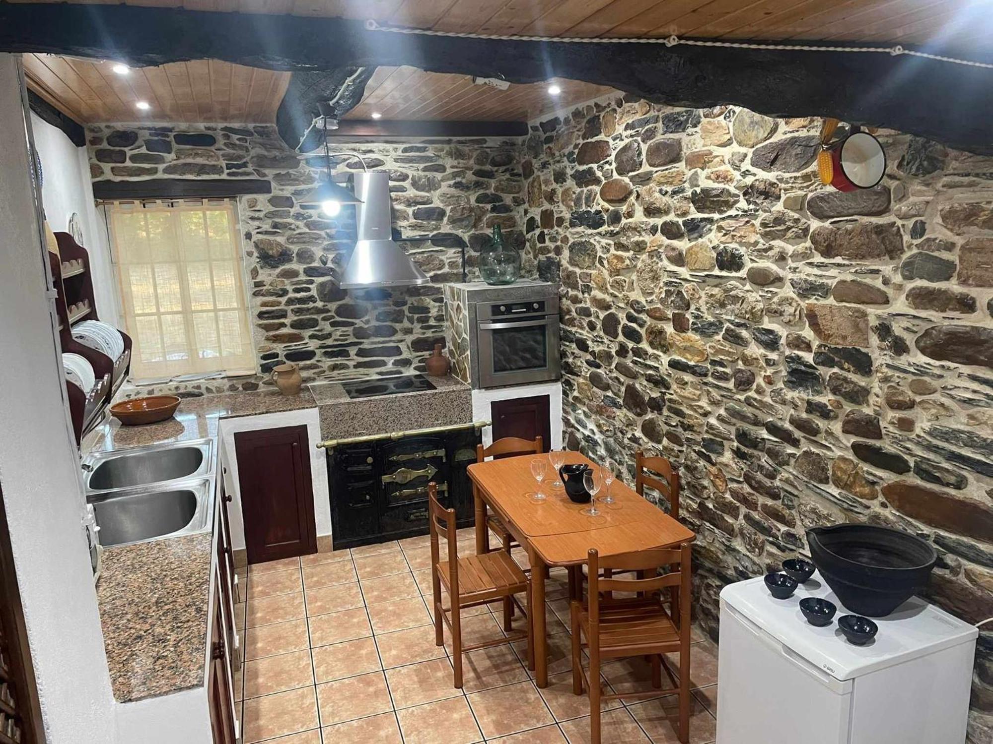 Casa Do Hiebra Alojamiento Rural Ribeira Sacra Castroncelos المظهر الخارجي الصورة