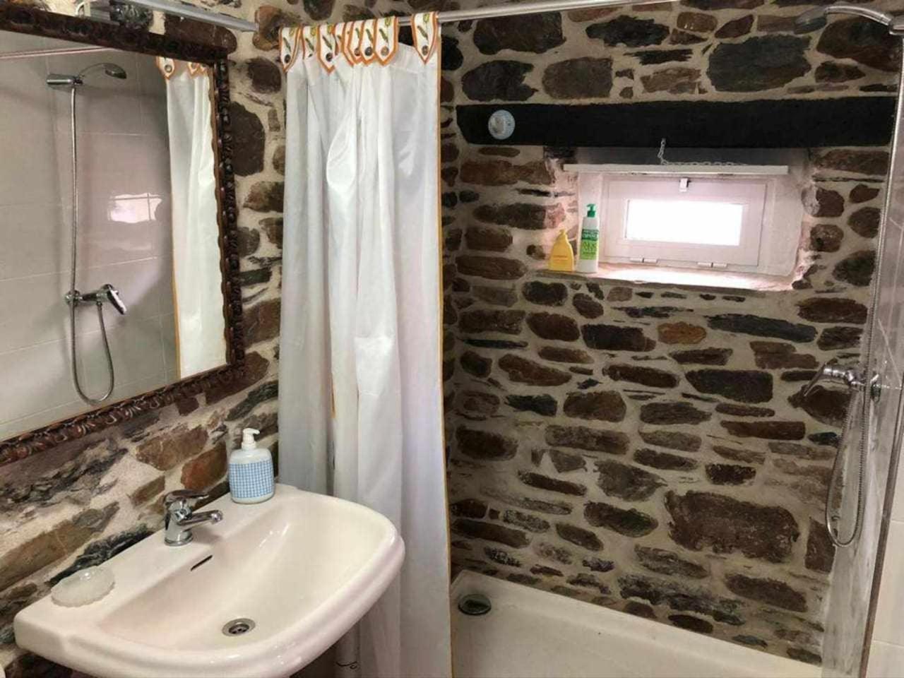 Casa Do Hiebra Alojamiento Rural Ribeira Sacra Castroncelos المظهر الخارجي الصورة