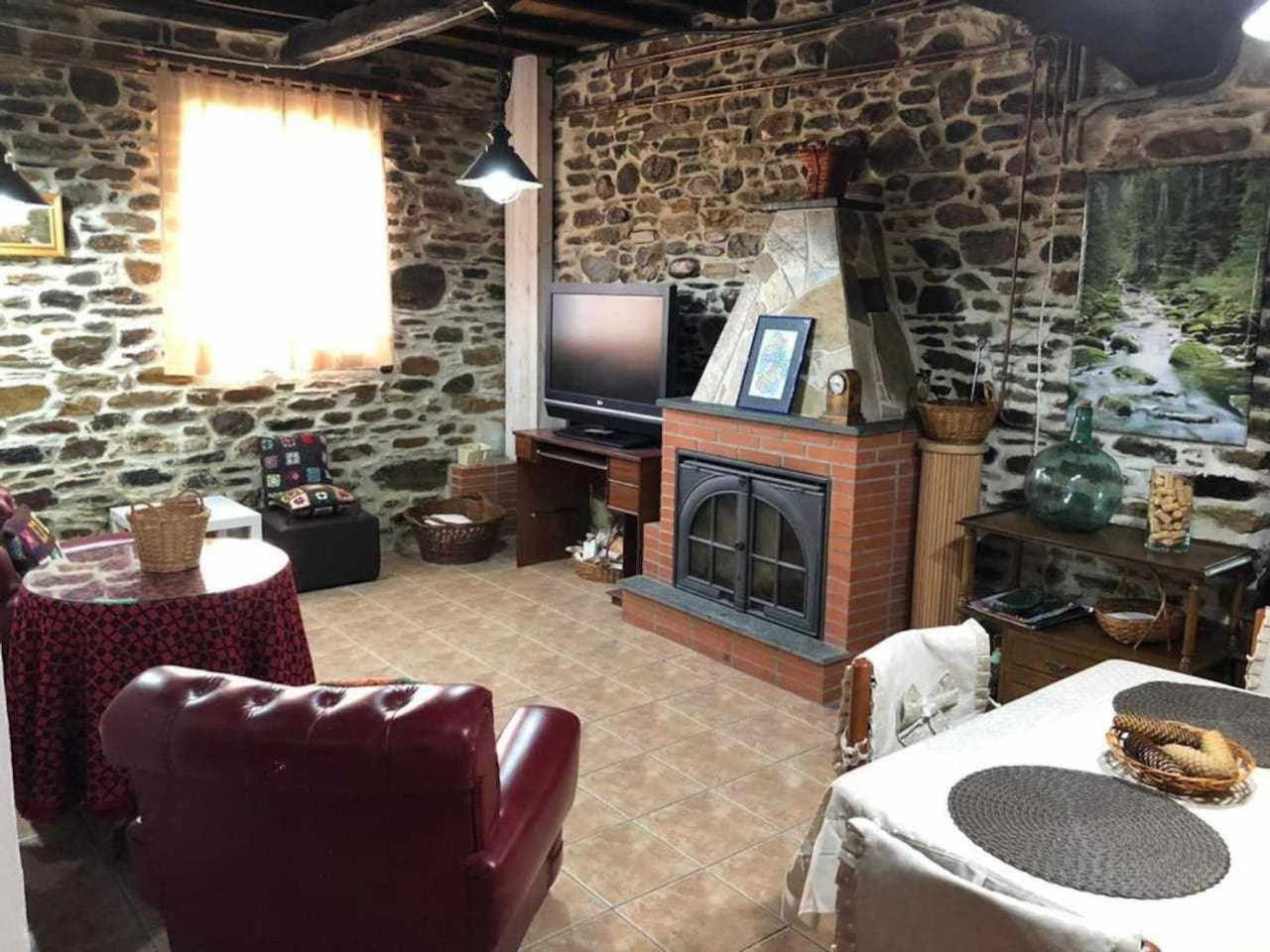 Casa Do Hiebra Alojamiento Rural Ribeira Sacra Castroncelos المظهر الخارجي الصورة